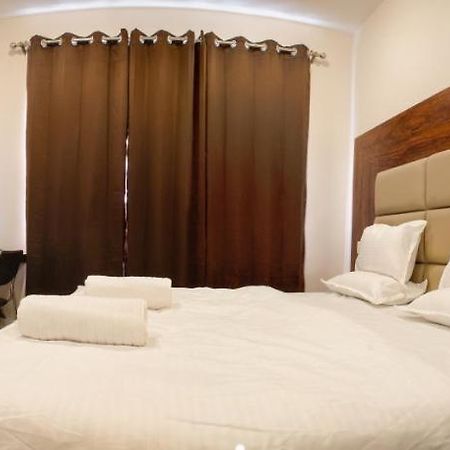 World Residences Srīnagar 外观 照片